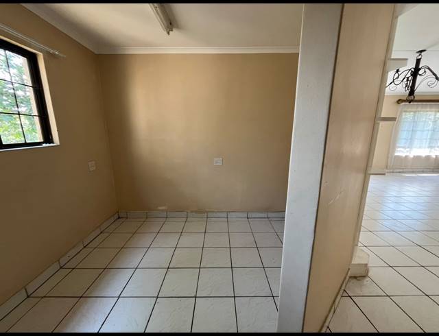 2 BEDROOM FREESTANDING TO LET IN BELLAIR